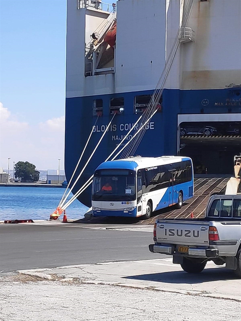 Στο λιμάνι Λάρνακας 155 λεωφορεία | Philenews