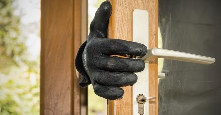 Κούκλια: Διαρρήκτης εισήλθε σε κατοικία και έφυγε με χρήματα και προιόντα χιλιάδων ευρώ