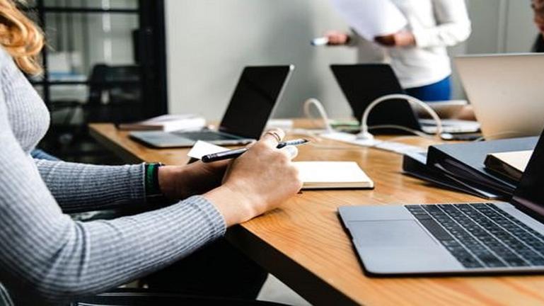 Οδικός χάρτης από ΕΕ για ποιοτική απασχόληση – Θέσεις εργασίας ανθεκτικές σε τεχνολογικές και κοινωνικές διαταραχές.