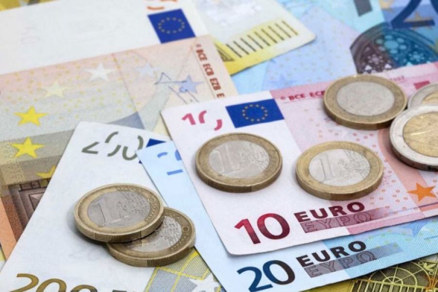 Φοιτητική χορηγία: Αντιδράσεις βουλευτών για το ποσό που προτείνει η Κυβέρνηση