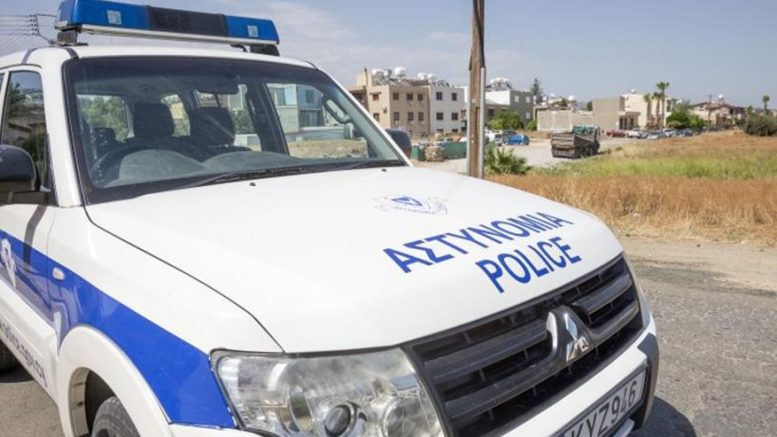 Χειροπέδες σε άλλους τέσσερις για διακίνηση μεταναστών στην Κύπρο – Ζητούσαν «ταρίφα» €6.000 για πλαστές άδειες εισόδου