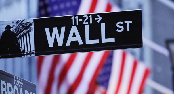Στο κόκκινο η Wall Street με φόντο τις τεχνολογικές πιέσεις 