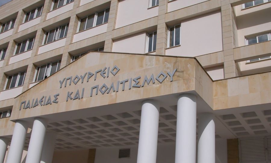 Όλοι οι εργαζόμενοι πρέπει να αξιολογούνται