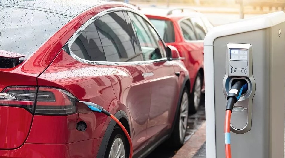 Αύριο η κλήρωση για τις επιδοτήσεις ηλεκτρικών οχημάτων