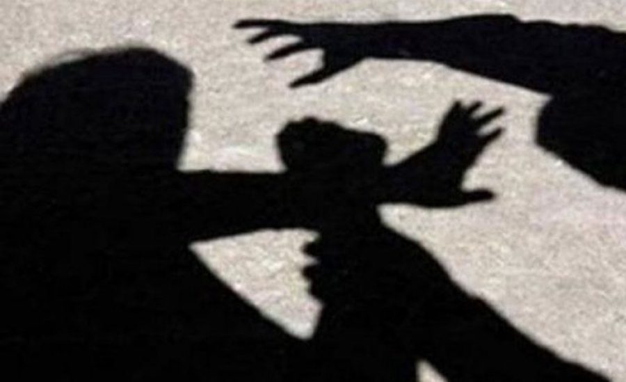 Ήταν σε πάρτι και έπιναν ποτά πριν την επίθεση στον 20χρονο: Ήρθε σε αντιπαράθεση με τον 22χρονο υποστηρίζουν οι ύποπτοι – Αναζητούν ακόμη δυο πρόσωπα