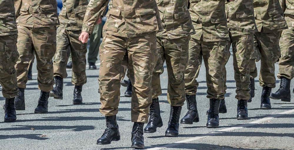 Τι αλλάζει για τους ΣΥΟΠ με τη νέα νομοθεσία που ψήφισε η Βουλή – Τι ισχύει για ανέλιξη σε ΣΥΠ, όριο αφυπηρέτησης, επιδόματα και ηλικία πρόσληψης