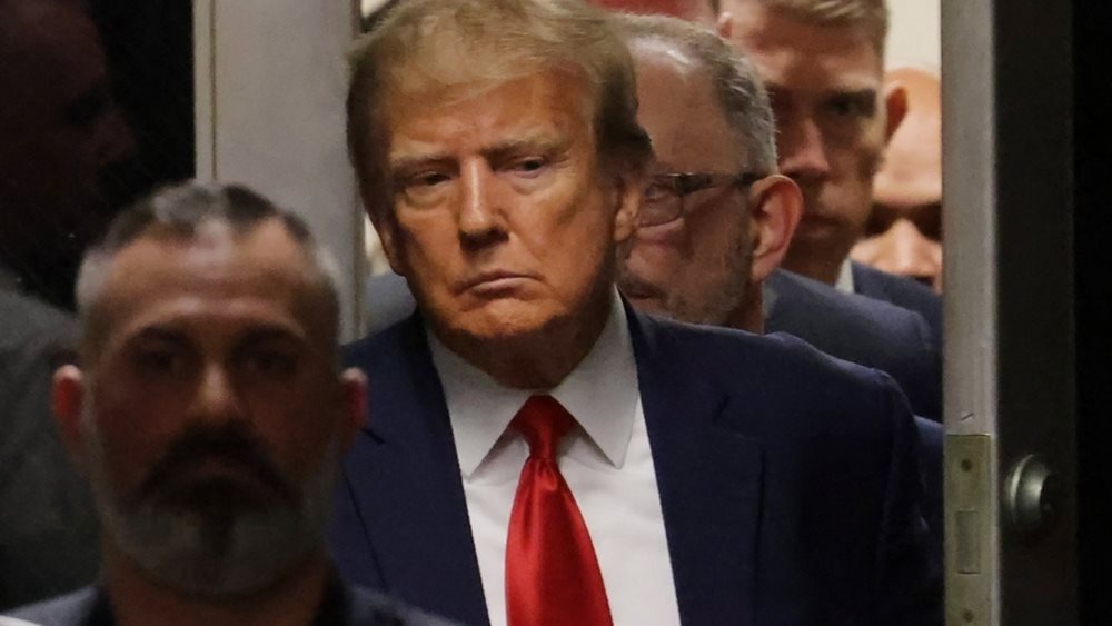 Ο Τραμπ προανήγγειλε εκτελεστικό διάταγμα για ενιαία έγκριση εφαρμογών AI