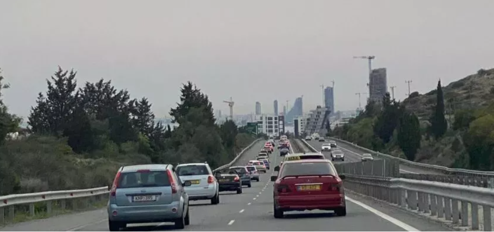Νέα καραμπόλα τεσσάρων οχημάτων – Έκλεισε η δεξιά λωρίδα στον αυτοκινητόδρομο Λεμεσού–Πάφου