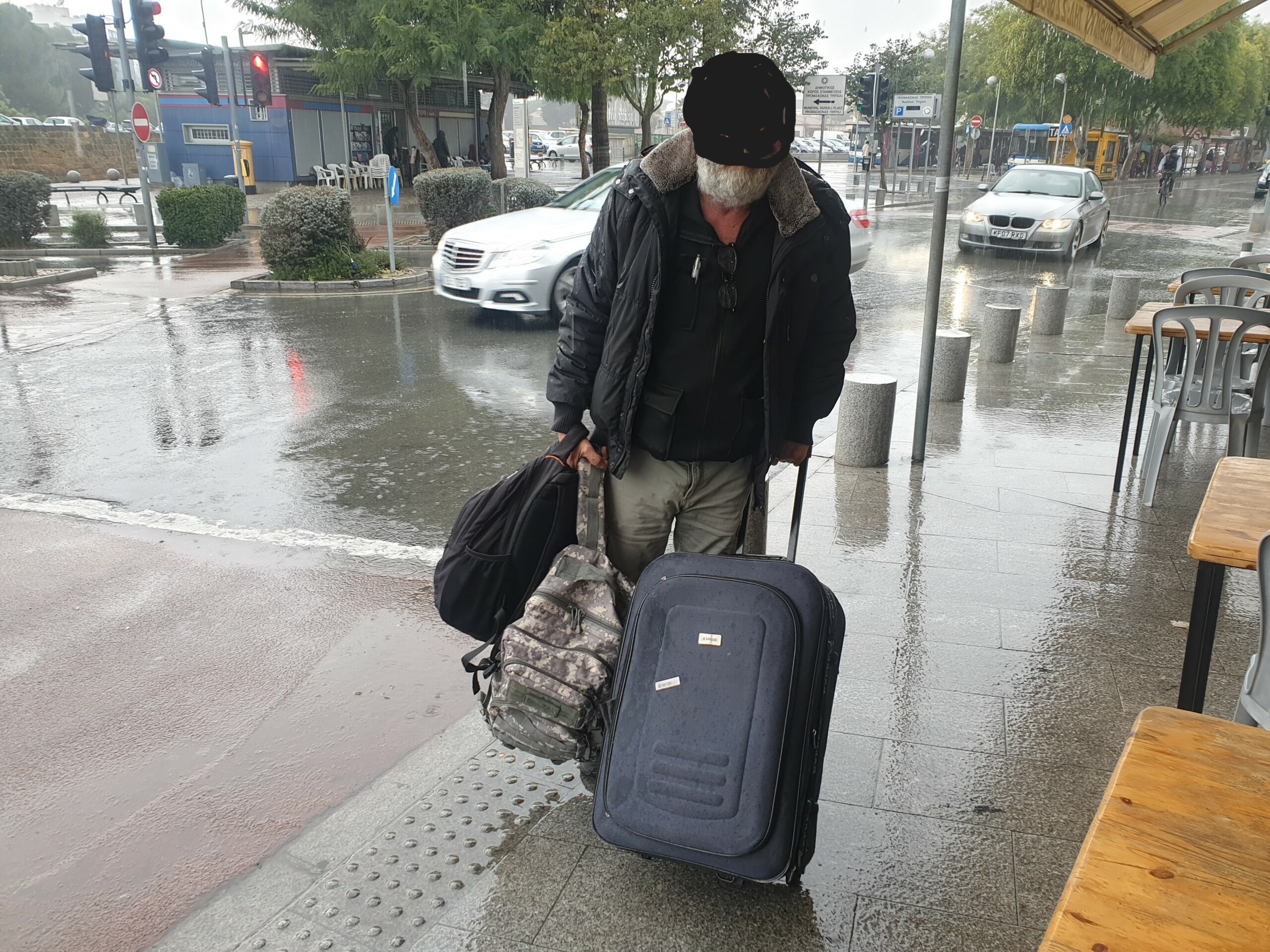 Περιπλανώμενος σε δύο πόλεις: Η περίπτωση 58χρονου που κοιμάται σε ...