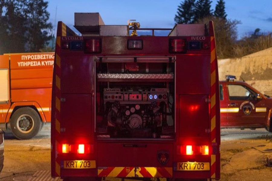 Βλάβη προκάλεσε φωτιά σε εμπορικό πλοίο στη Λάρνακα – Στο Νοσοκομείο ένα πρόσωπο