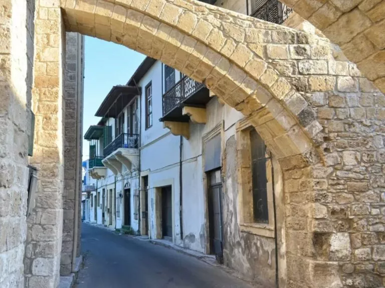 Μελετώνται υποθέσεις της υπηρεσίας τουρκοκυπριακών περιουσιών στην Πάφο