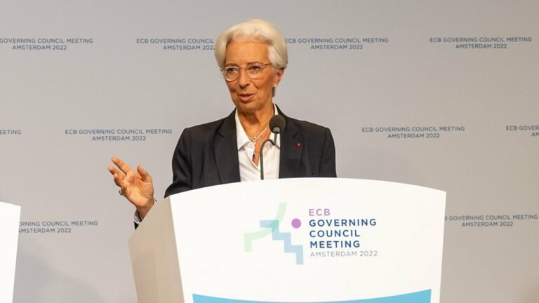 FT: Πρόωρη αποχώρηση Λαγκάρντ από την ΕΚΤ πριν τις γαλλικές εκλογές του 2027