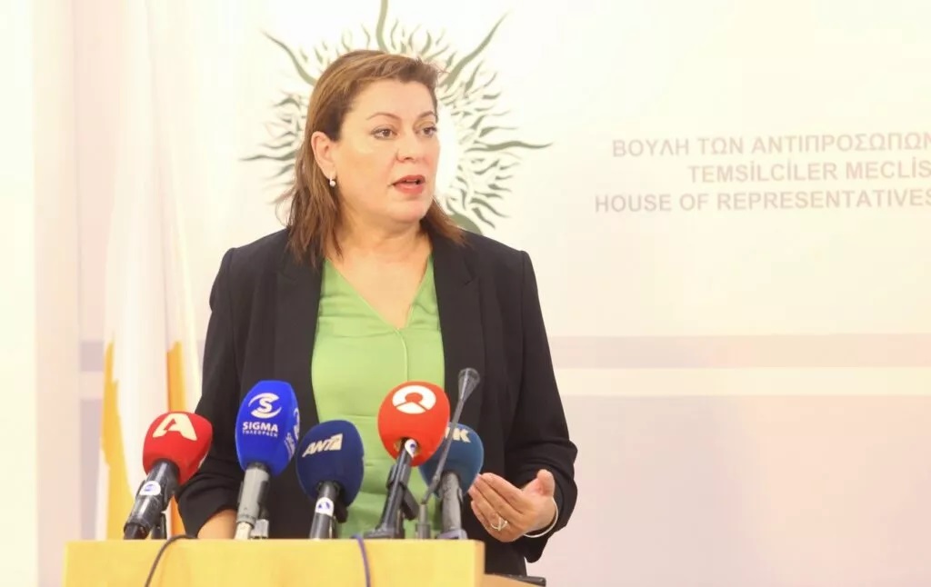 Αξιολόγηση εκπαιδευτικών: Κάνει λόγο για εμμονές η Μιχαηλίδου – «Ούτε οι απόψεις του Υπουργείου θα υιοθετηθούν πλήρως»