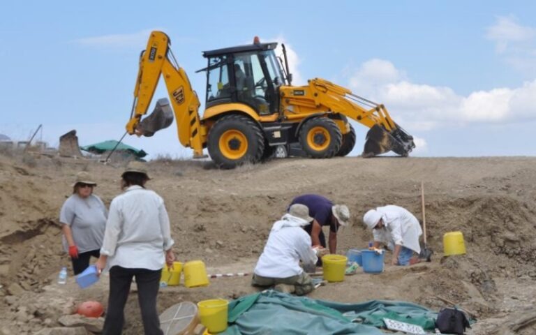 Δωρεά €17.282 από Ηνωμένο Βασίλειο στη ΔΕΑ