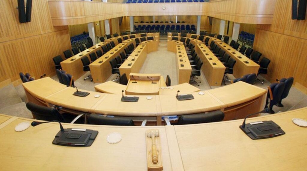 Shifting Alliances: Cypriot MPs Resign from Parties