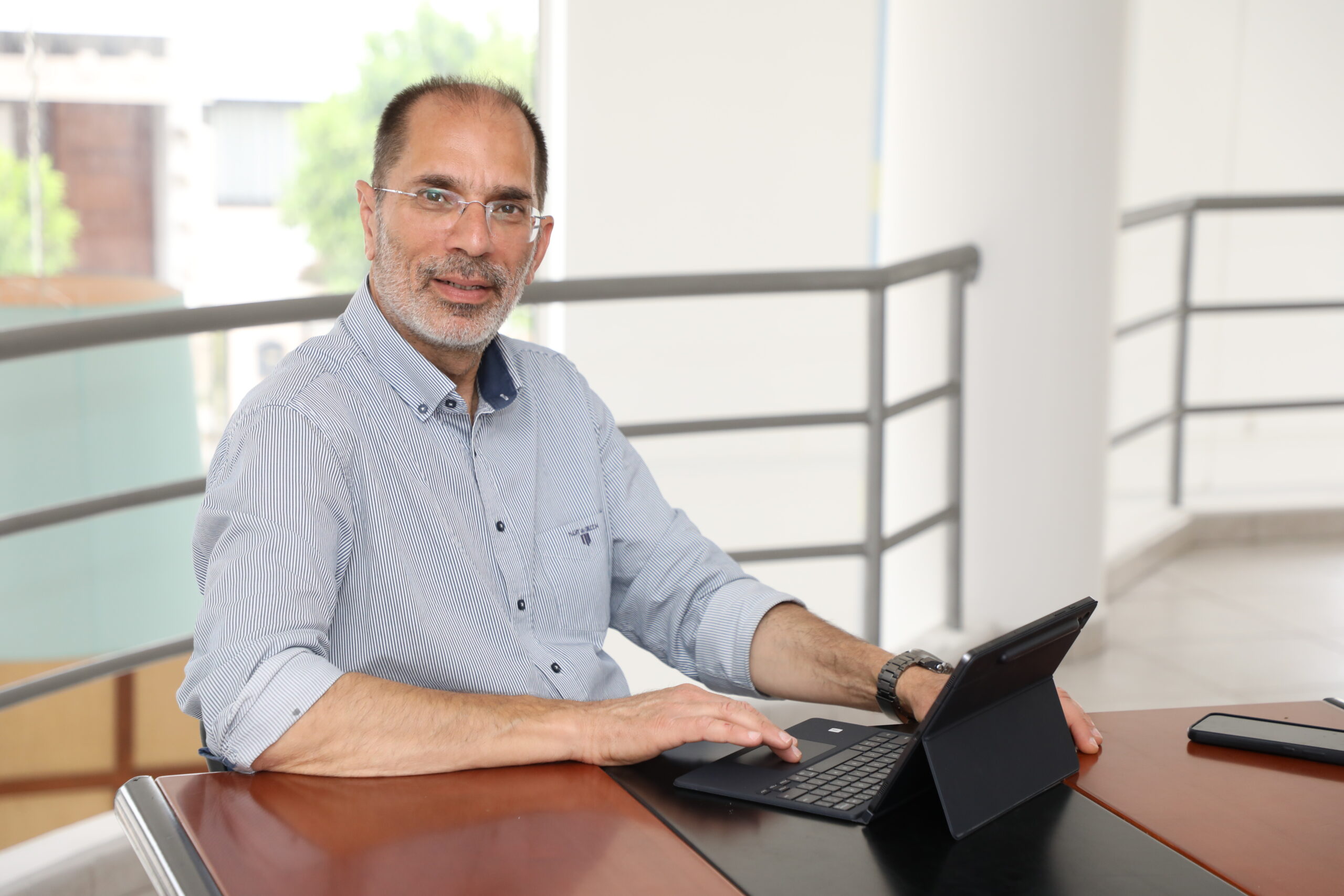 Οδυσσέας Μιχαηλίδης: Το Άλμα στοχεύει ώστε το σημερινό ανίκανο και διεφθαρμένο κράτος να καταστεί έντιμο – «Πολέμησα τη διαφθορά και πλήρωσα με την απόλυσή μου» – Οι θέσεις για Κυπριακό και οικονομία