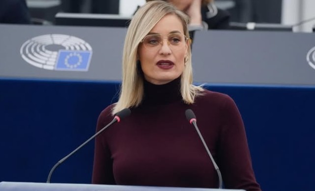 Ας κάνουμε τον ψηφιακό κόσμο ασφαλή για τις γυναίκες και τα κορίτσια