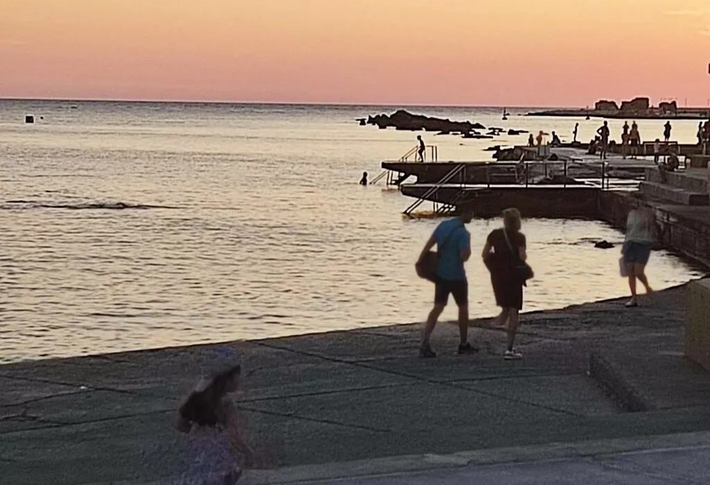 Μείωση ανεργίας τον Ιανουάριο λόγω τουρισμού