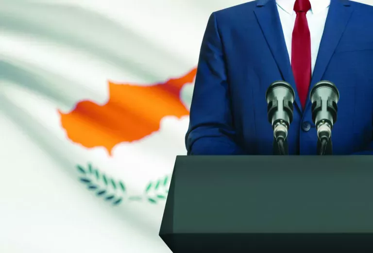 Ούτε που ακούν κανένα