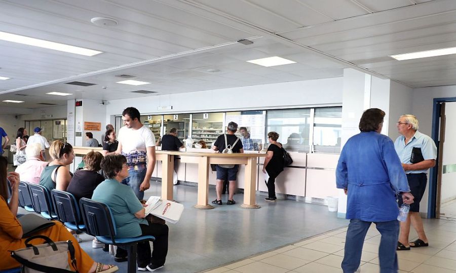 Φάρμακα εγκρίνονται αλλά οι ασθενείς δεν τα βρίσκουν – Ταλαιπωρία λόγω συχνών ελλείψεων