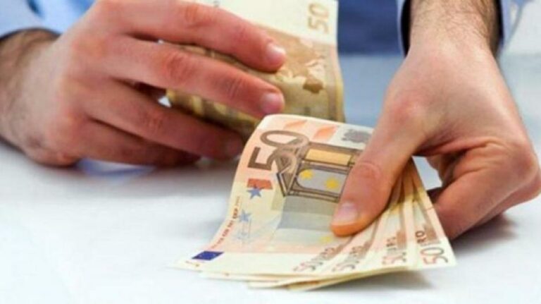 ΔΕΕ: Τι αποφάσισε για επαρκείς κατώτατους μισθούς στην ΕΕ μετά από προσφυγή της Δανίας