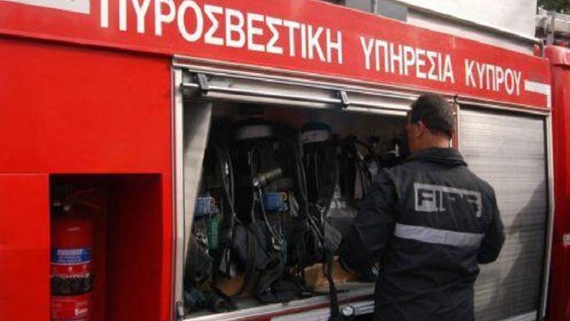 Φωτιά σε σπίτι στην ελεύθερη Αμμόχωστο – Άρχισε από ξύλινη πέργκολα στην αυλή