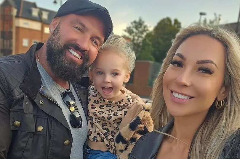 Πούλησαν τα πάντα και ήρθαν στην Κύπρο: Οικογένεια Βρετανών εγκατέλειψε το Ηνωμένο Βασίλειο – «Ενθουσιασμένοι με το χαμηλότερο κόστος ζωής» (εικόνες)