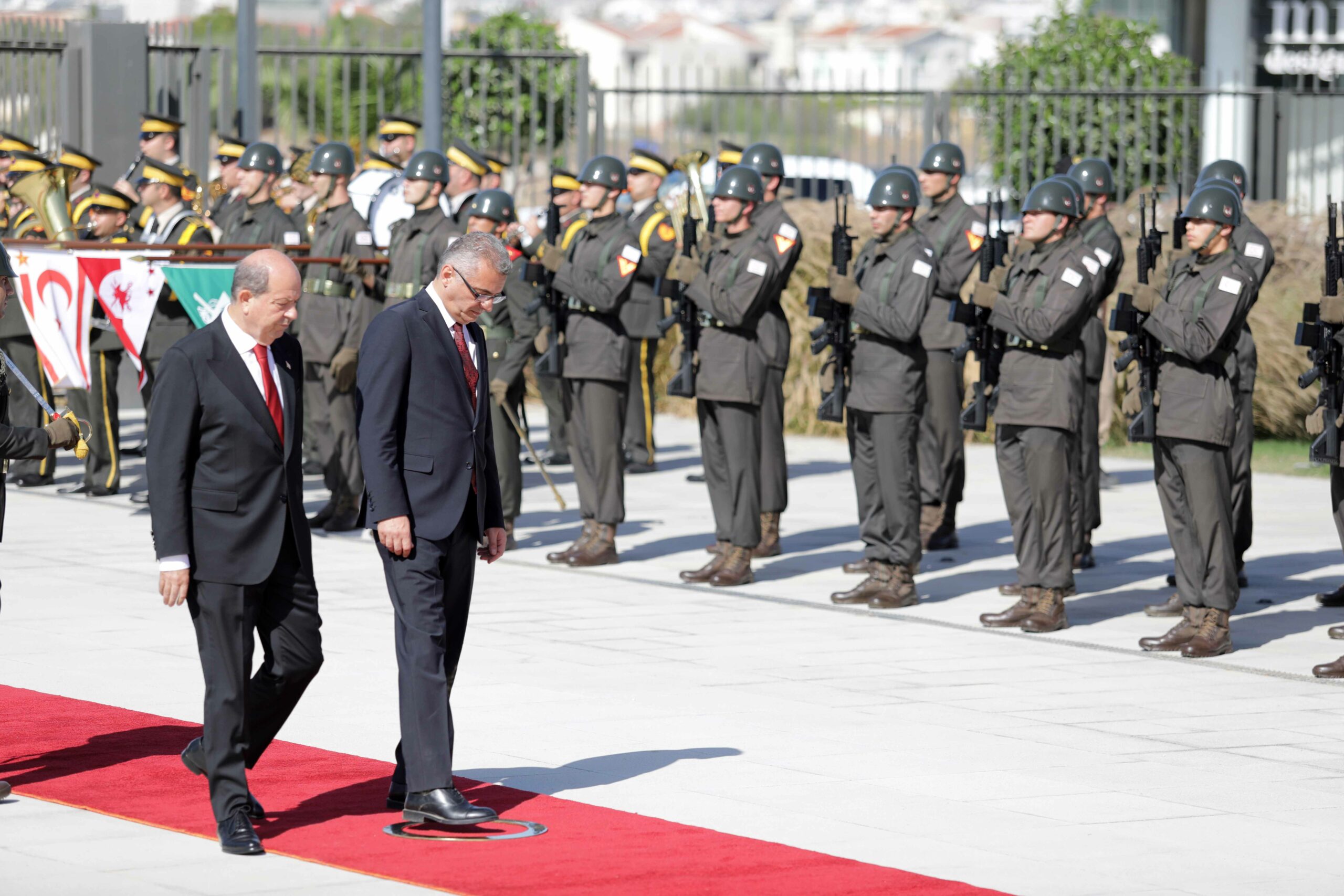 Δεν θα στρώσουμε και κόκκινο χαλί στον Ερχιουρμάν