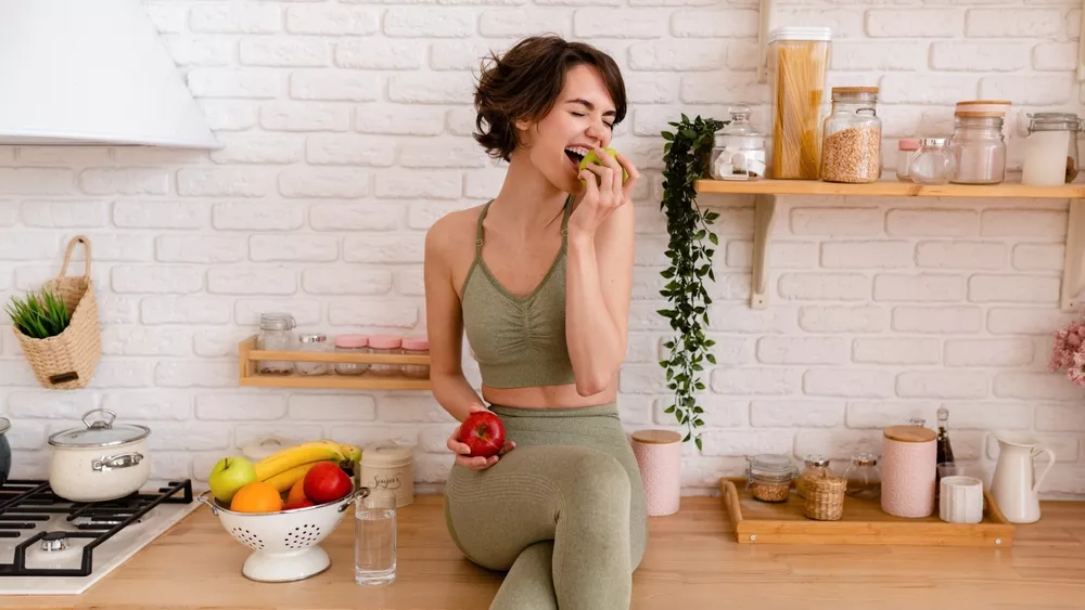 Το φρούτο που ρίχνει σάκχαρο, χοληστερόλη και… κιλά – Πλούσιο σε φυτικές ίνες, βιταμίνη C και αντιοξειδωτικά