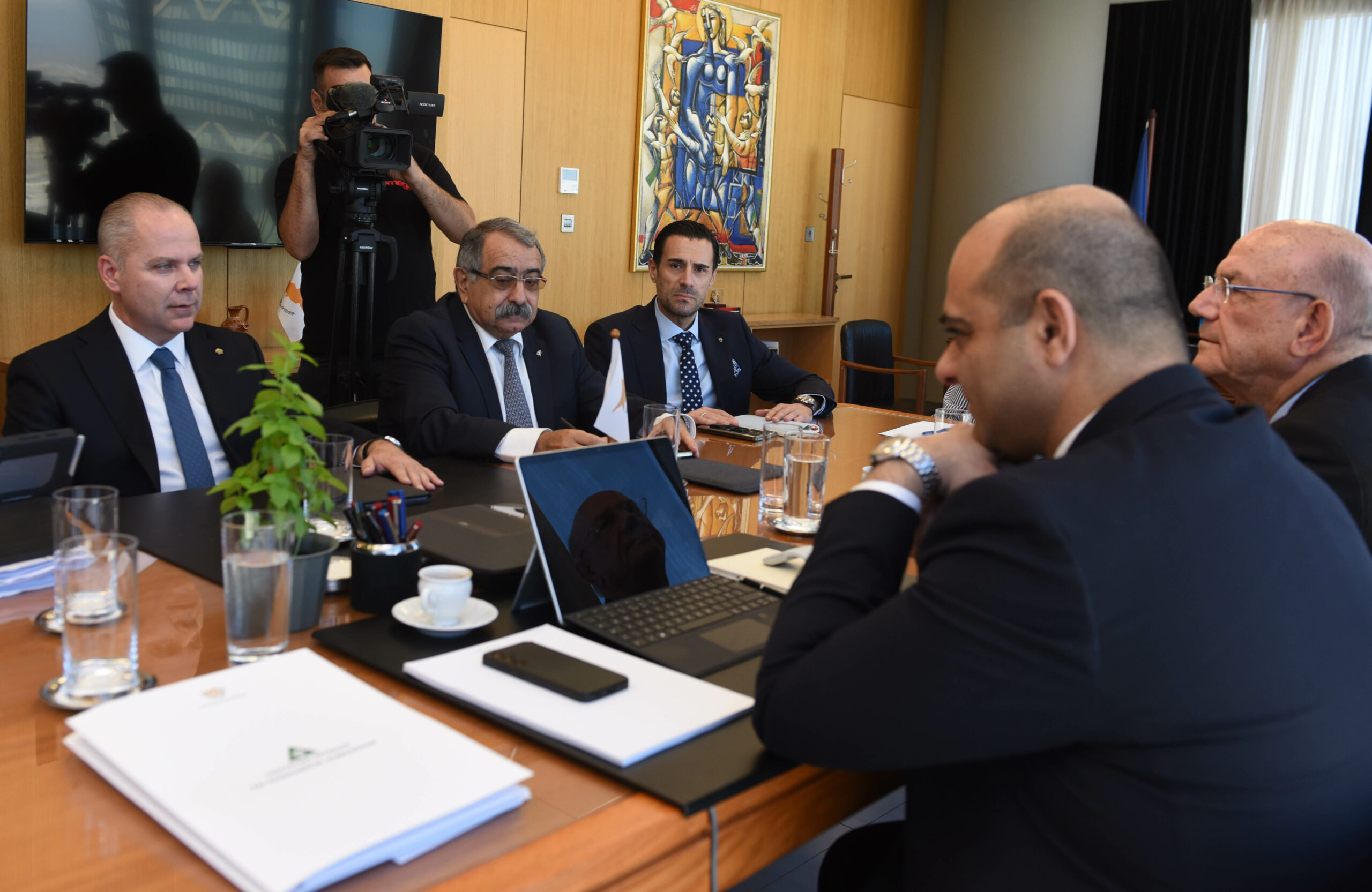 Εξελίξεις στην ΑΤΑ: Συμφωνούν με το νέο πλαίσιο ΚΕΒΕ και ΟΕΒ