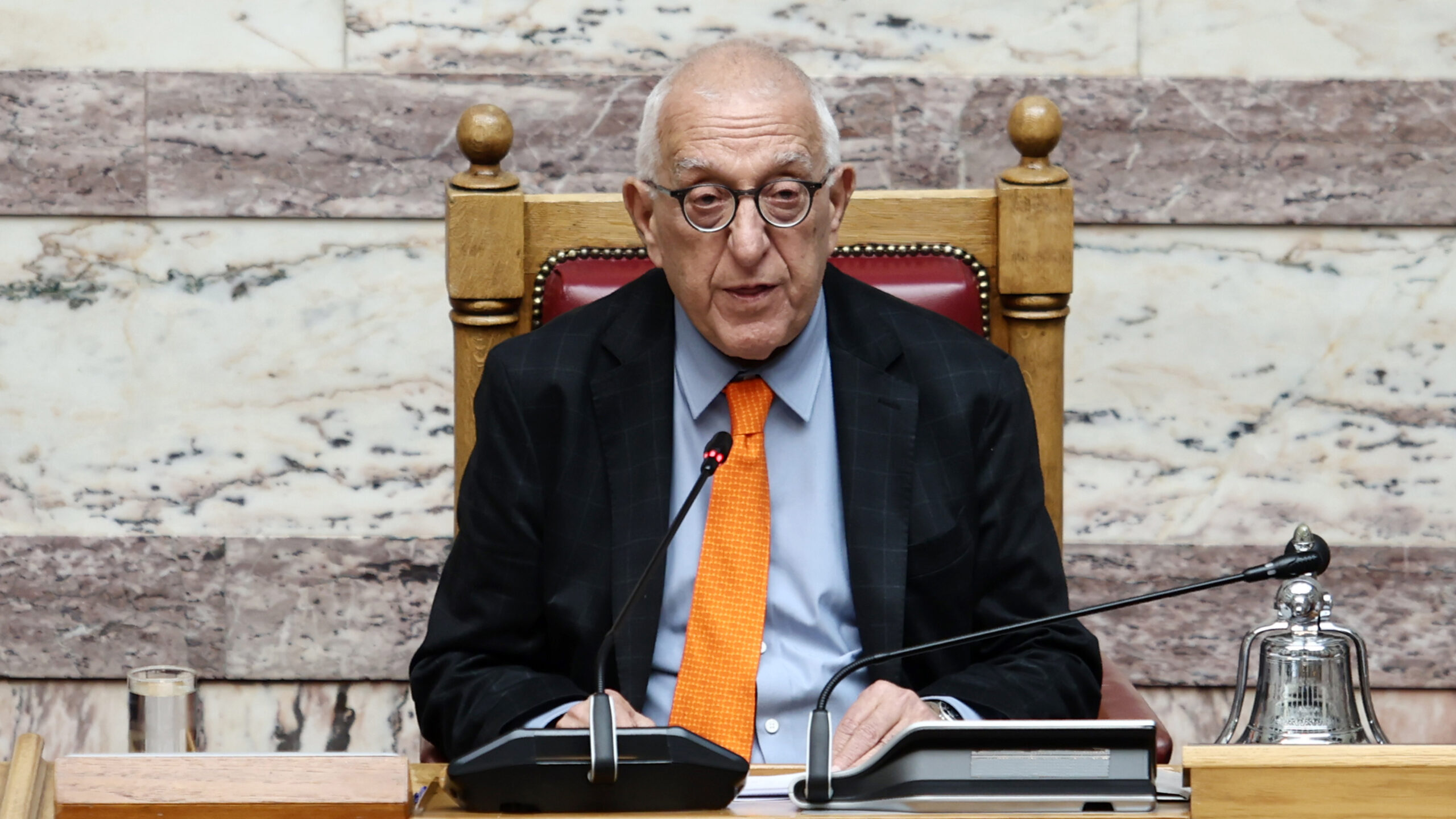 Κόφτης… στη γλώσσα