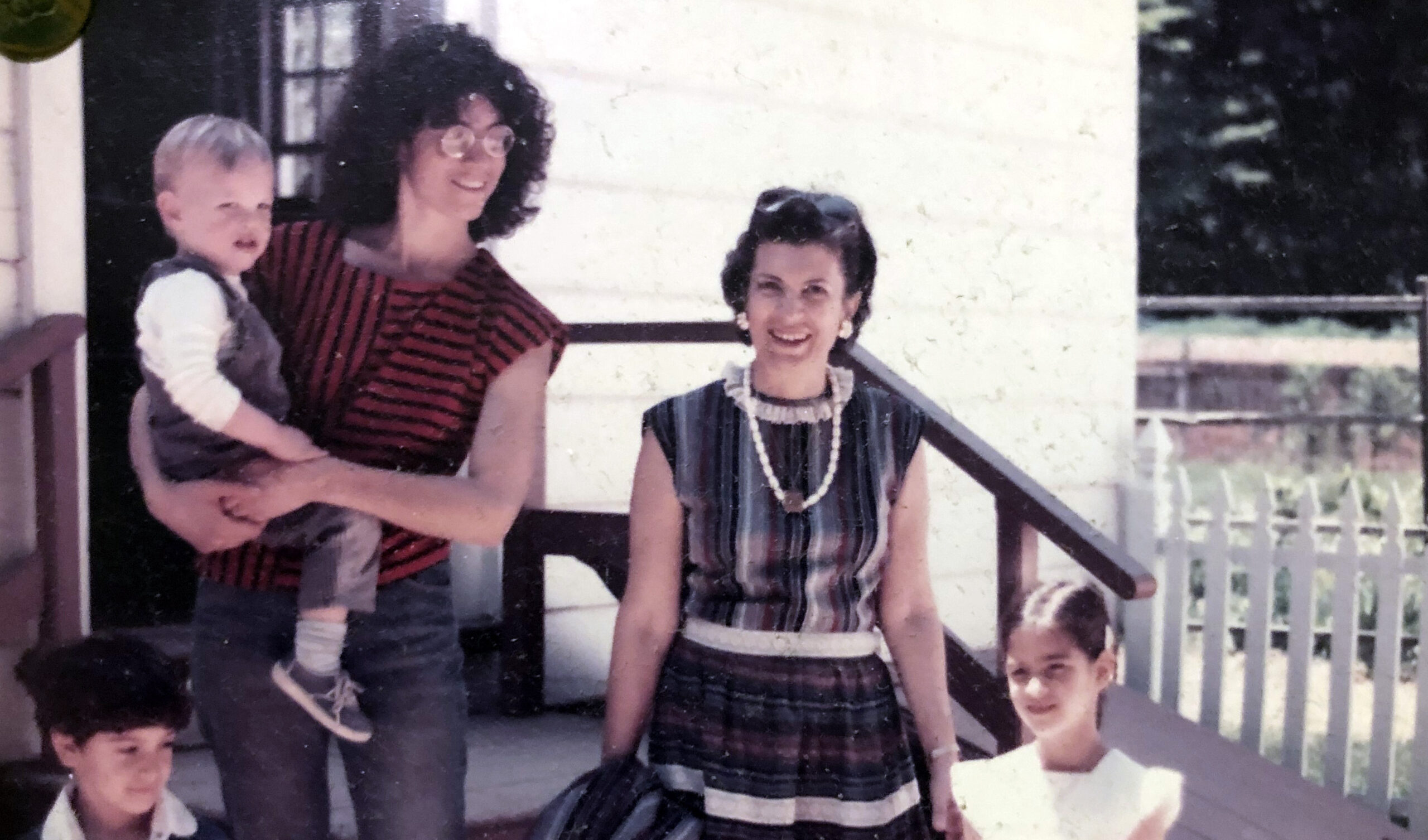 Ωσεί παρούσα: Ήβη Μελεάγρου