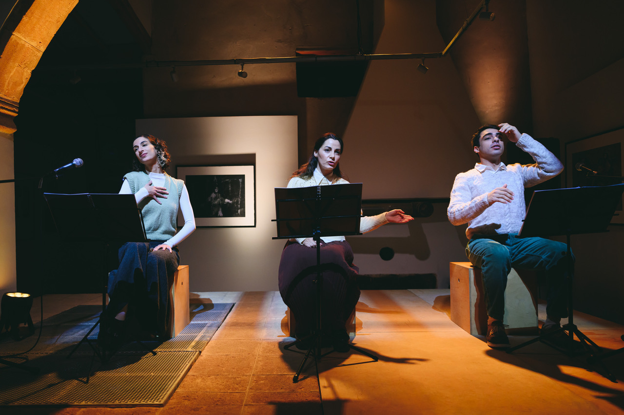 Η Άλλη Εποχή: Το αυτοβιογραφικό αφήγημα της Μάγδας Κιτρομηλίδου από το Φανταστικό Θέατρο