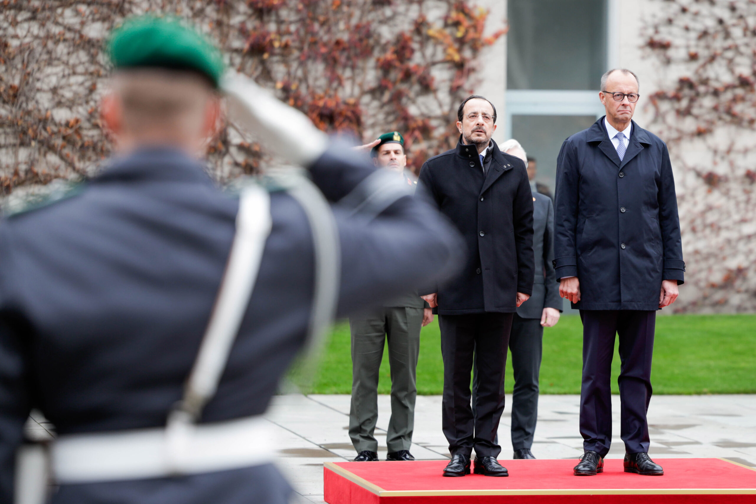 Χριστοδουλίδης-Μερτς: Βήμα-βήμα κινήσεις στα ευρωτουρκικά με όφελος στο Κυπριακό – Τι συζητήθηκε στη συνάντηση του Βερολίνου