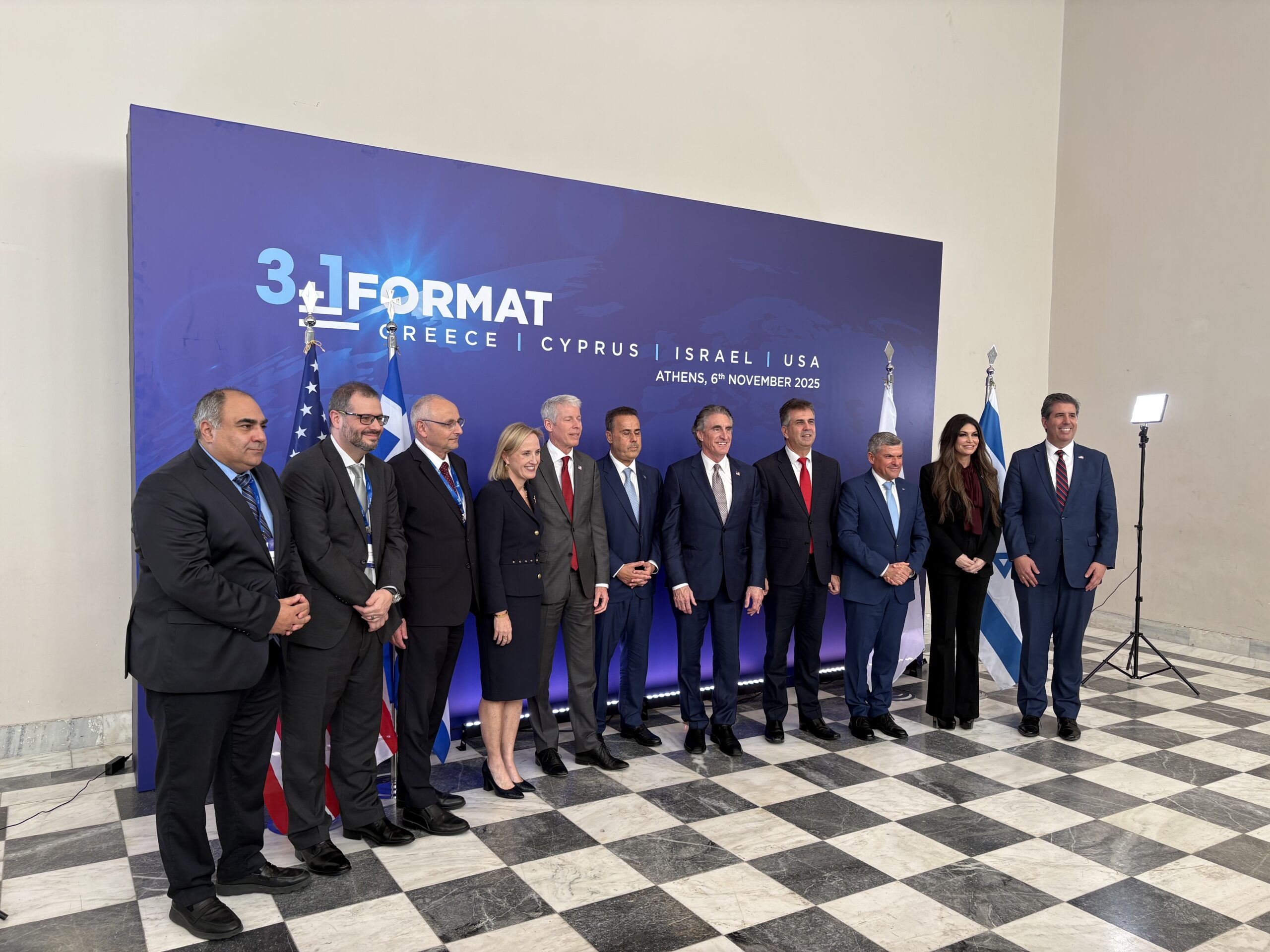 Στο τραπέζι η ενεργειακή ασφάλεια με το σχήμα 3+1