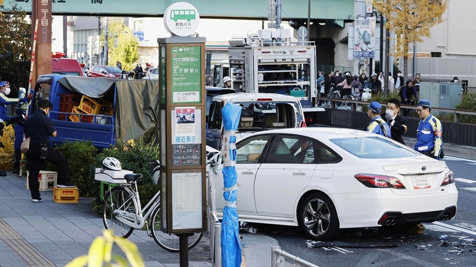 Αυτοκίνητο έπεσε σε πεζούς στο Τόκιο – Ένας νεκρός και τουλάχιστον 10 τραυματίες