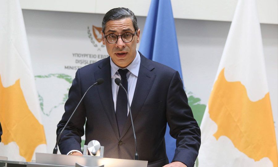 Τηλεφωνική επικοινωνία Κόμπου – ΥΠΕΞ Αιγύπτου: Στο επίκεντρο διμερείς προτεραιότητες