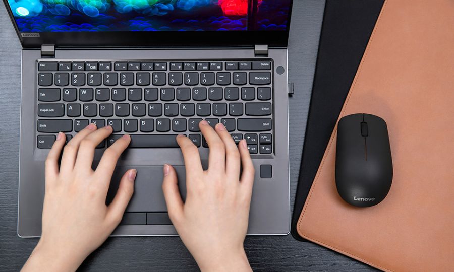 Υπουργείο Παιδείας: Επιχορήγηση για αγορά ταμπλετών και φορητών ηλεκτρονικών υπολογιστών – Ποιους μαθητές αφορά