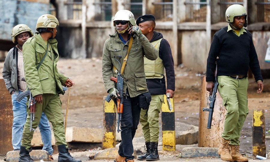 Αγωνία για 14 μαθητές και δύο εκπαιδευτικούς από Κύπρο: Πήγαν για εθελοντική εργασία στην Τανζανία και εγκλωβίστηκαν εκεί λόγω πολιτικών αναταραχών