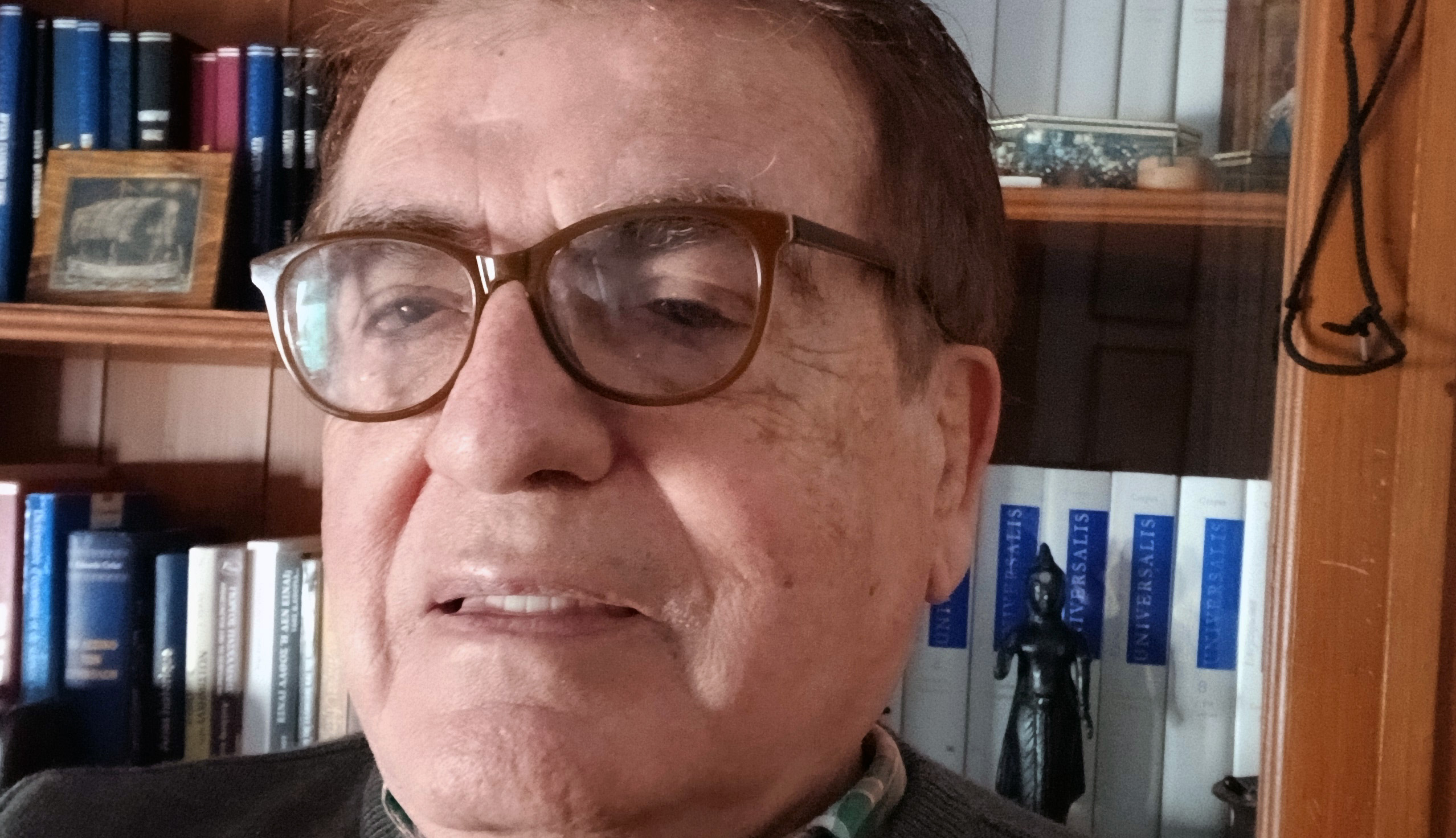 Σάτιρα σύγχρονη, σπιρτόζα, ευρηματική