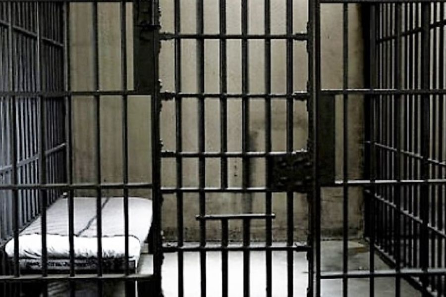 Στο κελί 32χρονος που τρομοκρατούσε την πρώην σύντροφό του – Την παρακολουθούσε και φέρεται να την χτύπησε με το όχημά του