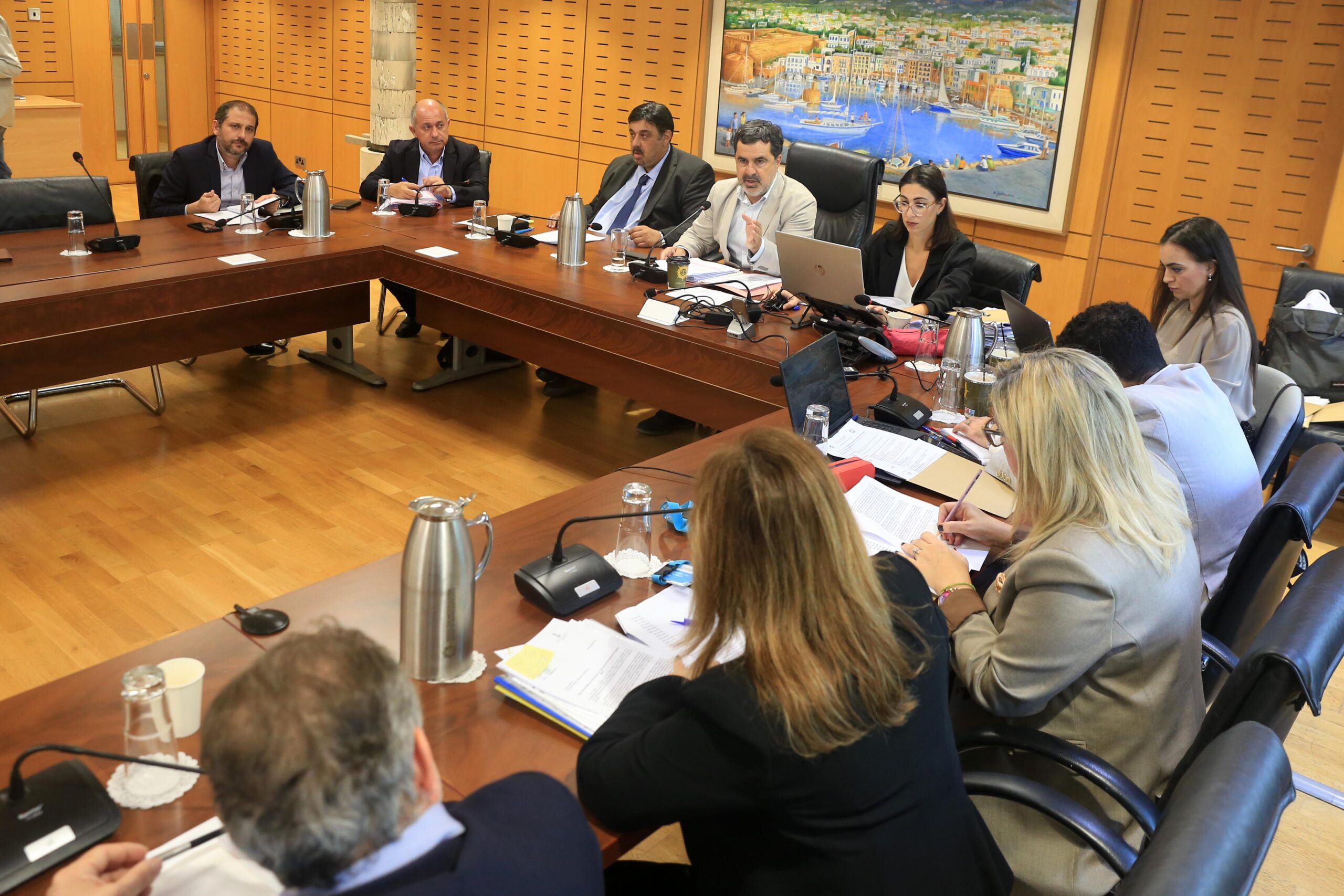 Το ξέκοψε το υπουργείο Παιδείας στη Βουλή: Δεν διαγράφεται η πρόνοια δημιουργίας θέσης Ανώτερου Εκπαιδευτικού