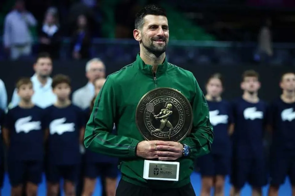 Τζόκοβιτς: Με σκυλιά Δαλματίας στην Ακρόπολη πανηγύρισε τον 101ο τίτλο του (εικόνες)