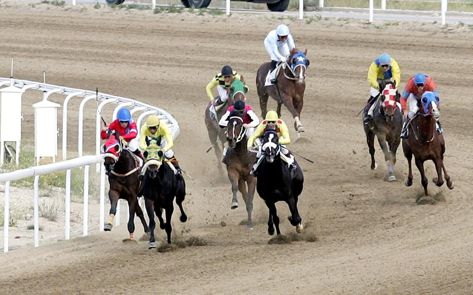 Έφοδος Αστυνομίας στον ιππόδρομο Αγίου Δομετίου για πάταξη του οργανωμένου εγκλήματος