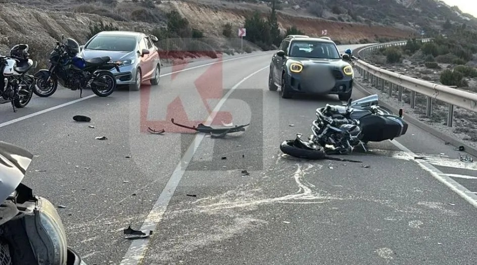 Θανατηφόρο στην Καρπασία: Νεκρός 41χρονος μοτοσικλετιστής – Τρεις Ε/κ στο νοσοκομείο (εικόνες)