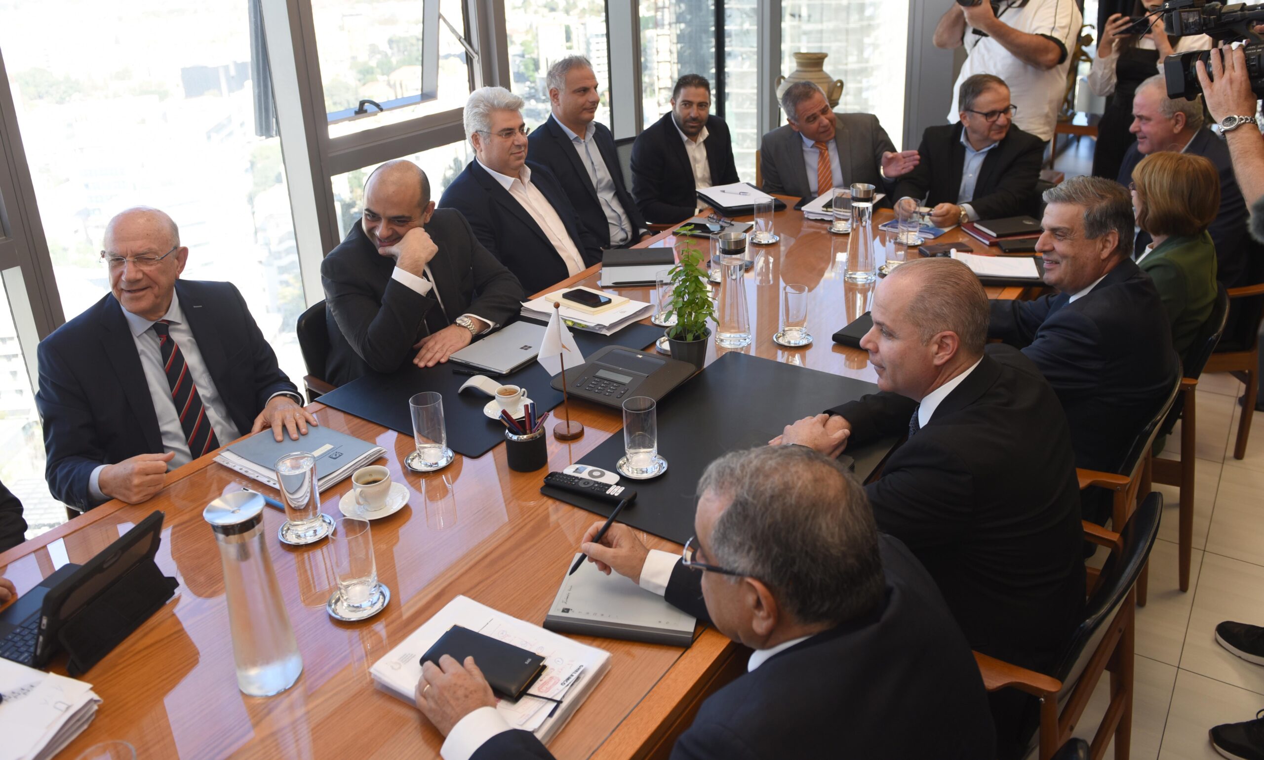 Μπαίνουν στα βαθιά από βδομάδας για τον Κατώτατο