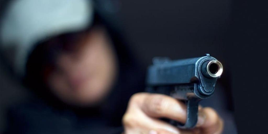 Οπλοφορία: Θα αποφασίζει ο Αρχηγός Αστυνομίας για χορήγηση ή ανάκληση αδειών, αντί το Υπουργικό – Ποιες αλλαγές ψήφισε η Βουλή