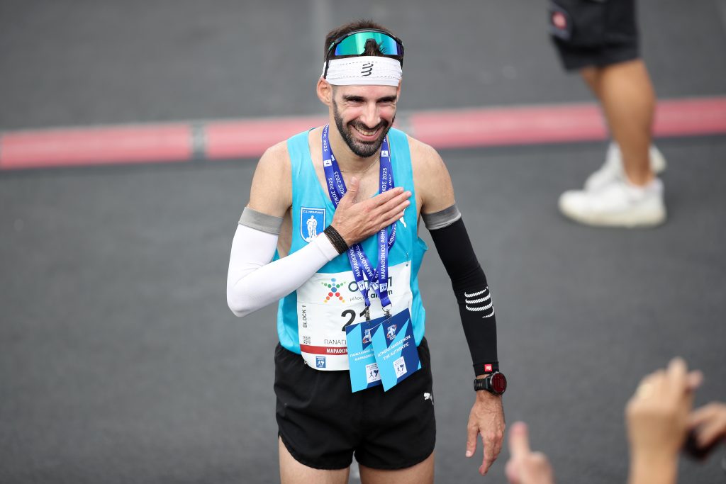 Παναγιώτης Καραΐσκος: Από την κόλαση των ναρκωτικών στα χρυσά μετάλλια – Ποιος είναι ο ήρωας του 42ου Αυθεντικού μαραθωνίου