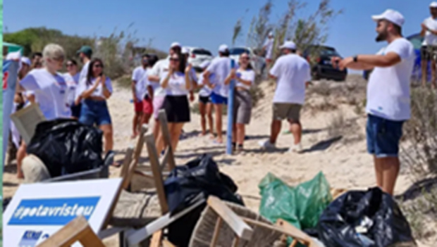 To κίνημα της ΑΚΤΗΣ #potavristou εξαπλώνεται διεθνώς