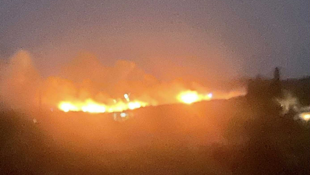 Υπό έλεγχο μετά από ολονύχτια μάχη με τις φλόγες η πυρκαγιά σε Τάλα – Κισσόνεργα